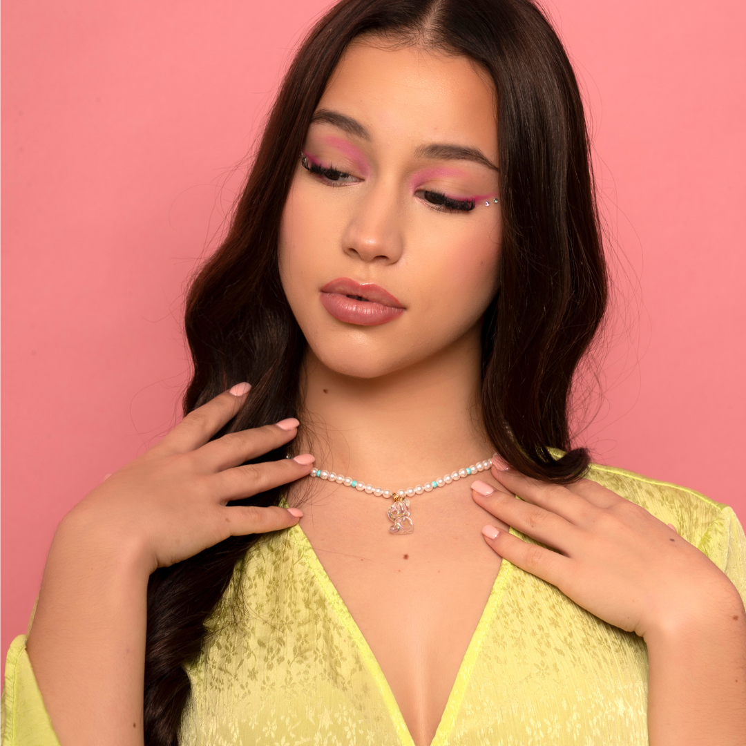 Sahi Pearl Chain White Transparent Bear Necklace